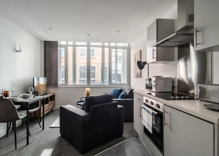 Central Preston Modern 1 Bedroom Apartment