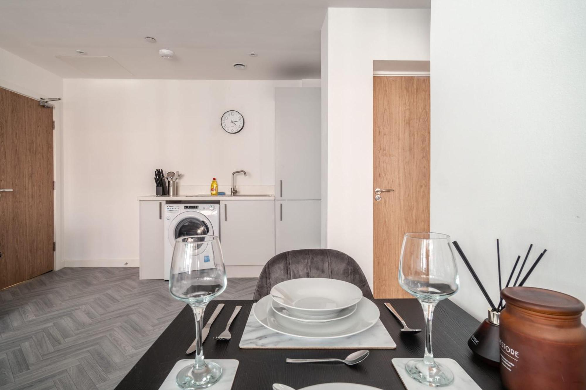 Modern 1 Bedroom Appartamento