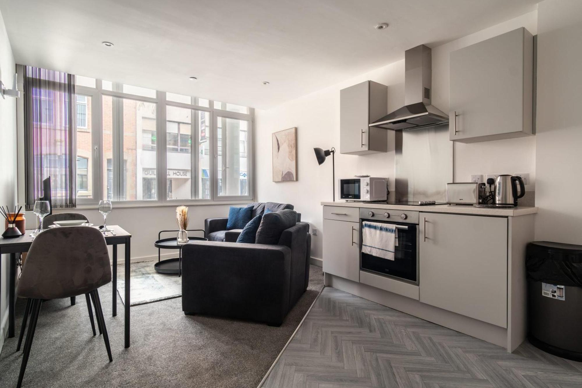 Modern 1 Bedroom Appartamento *